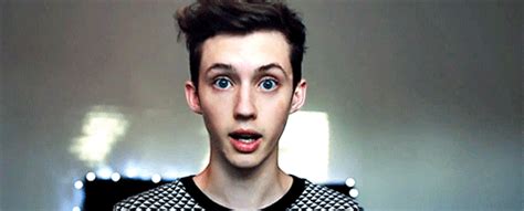 troye sivan nudes|Troye Sivan’s Nudes Leaked And He Had The Most Hilarious。